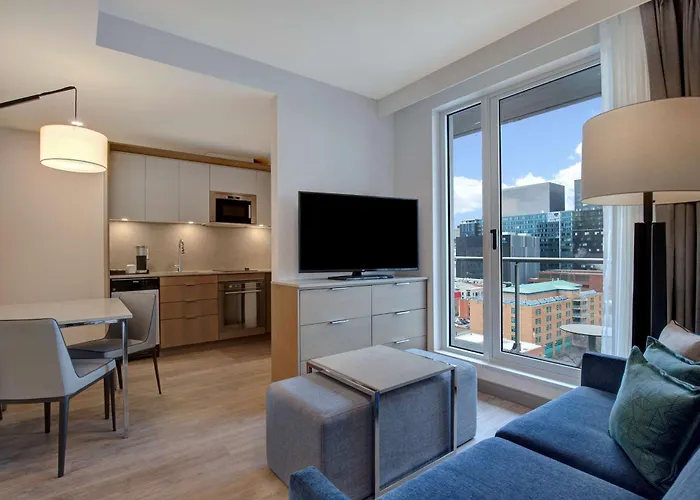 Homewood Suites By Hilton Montreal Downtown